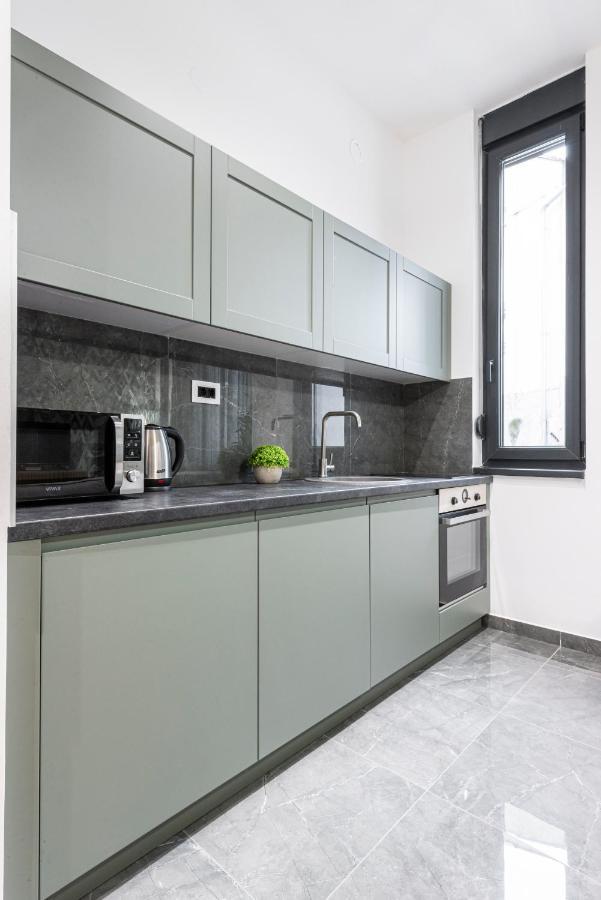 Vertigo One Bedroom Apartment - Free Private Parking-Fast Wi-Fi Novi Sad Exterior photo