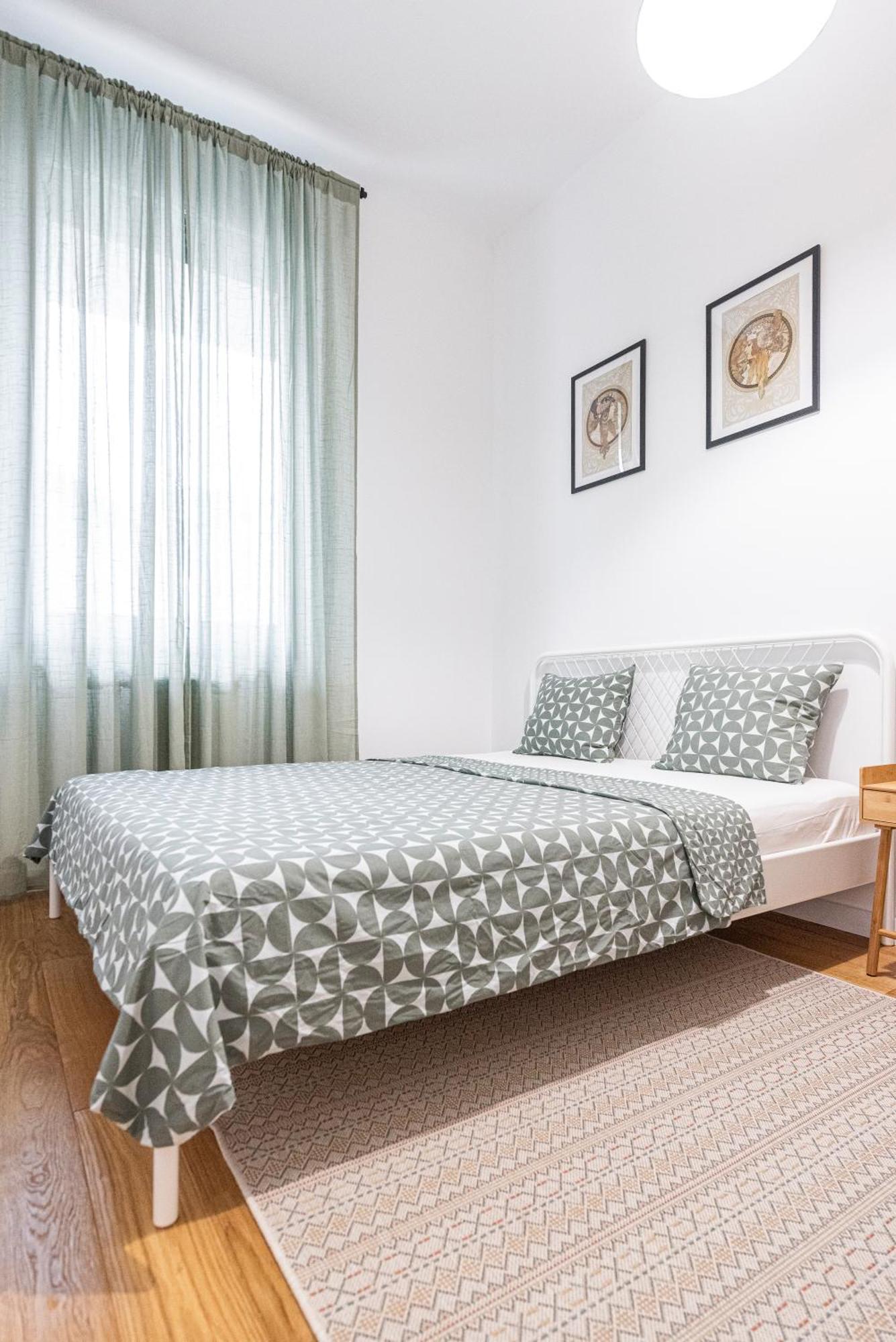 Vertigo One Bedroom Apartment - Free Private Parking-Fast Wi-Fi Novi Sad Exterior photo