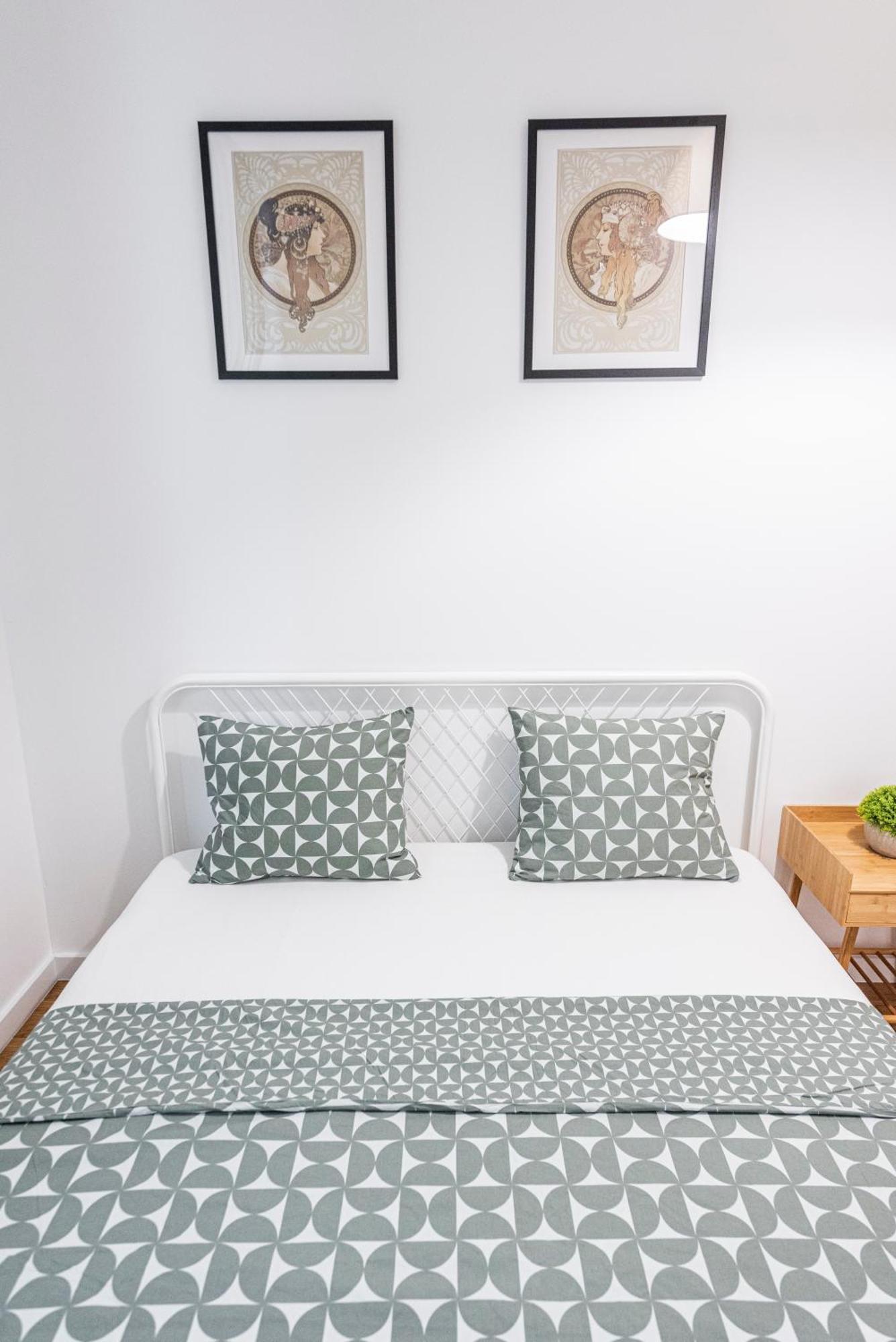 Vertigo One Bedroom Apartment - Free Private Parking-Fast Wi-Fi Novi Sad Exterior photo