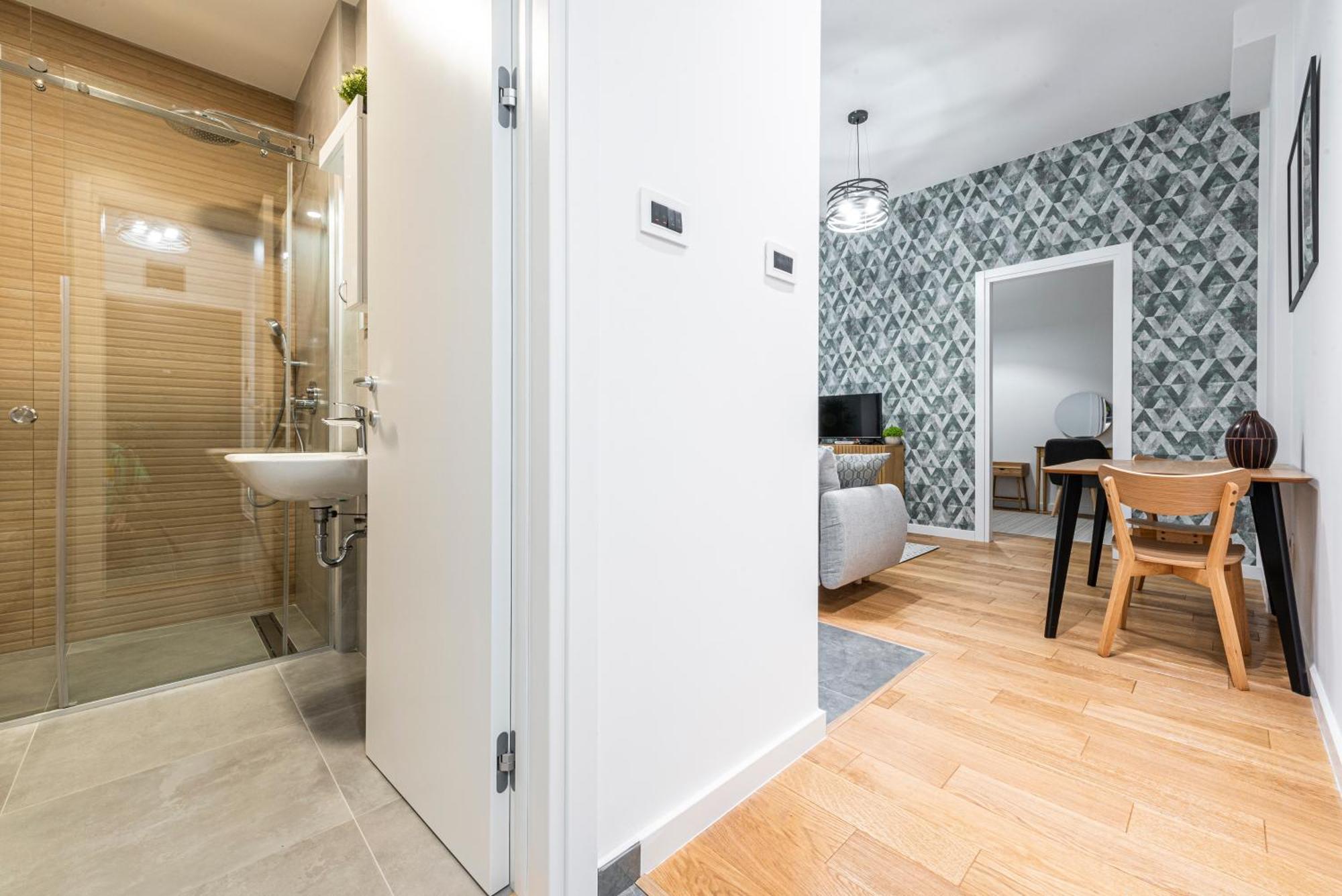 Vertigo One Bedroom Apartment - Free Private Parking-Fast Wi-Fi Novi Sad Exterior photo