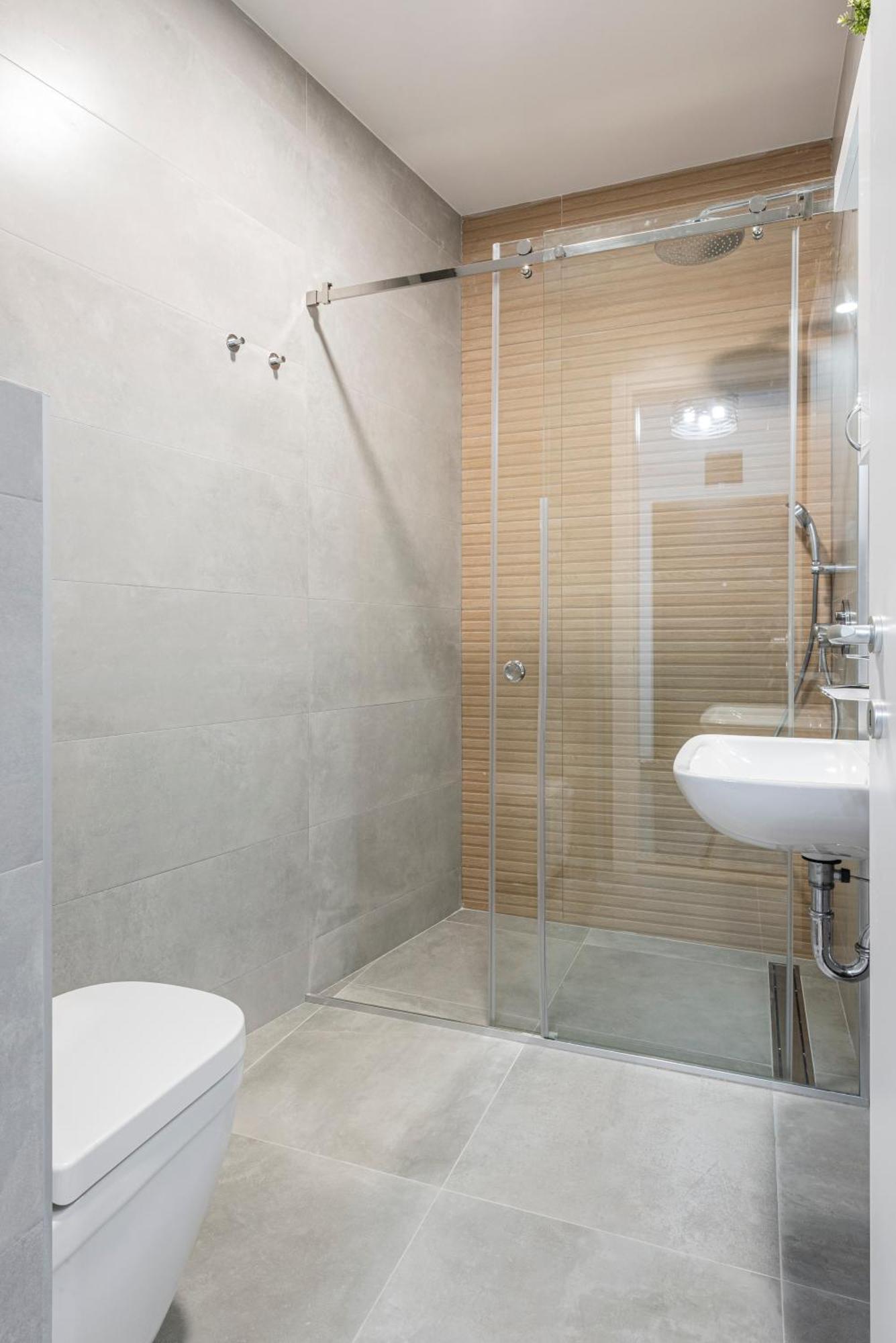 Vertigo One Bedroom Apartment - Free Private Parking-Fast Wi-Fi Novi Sad Exterior photo